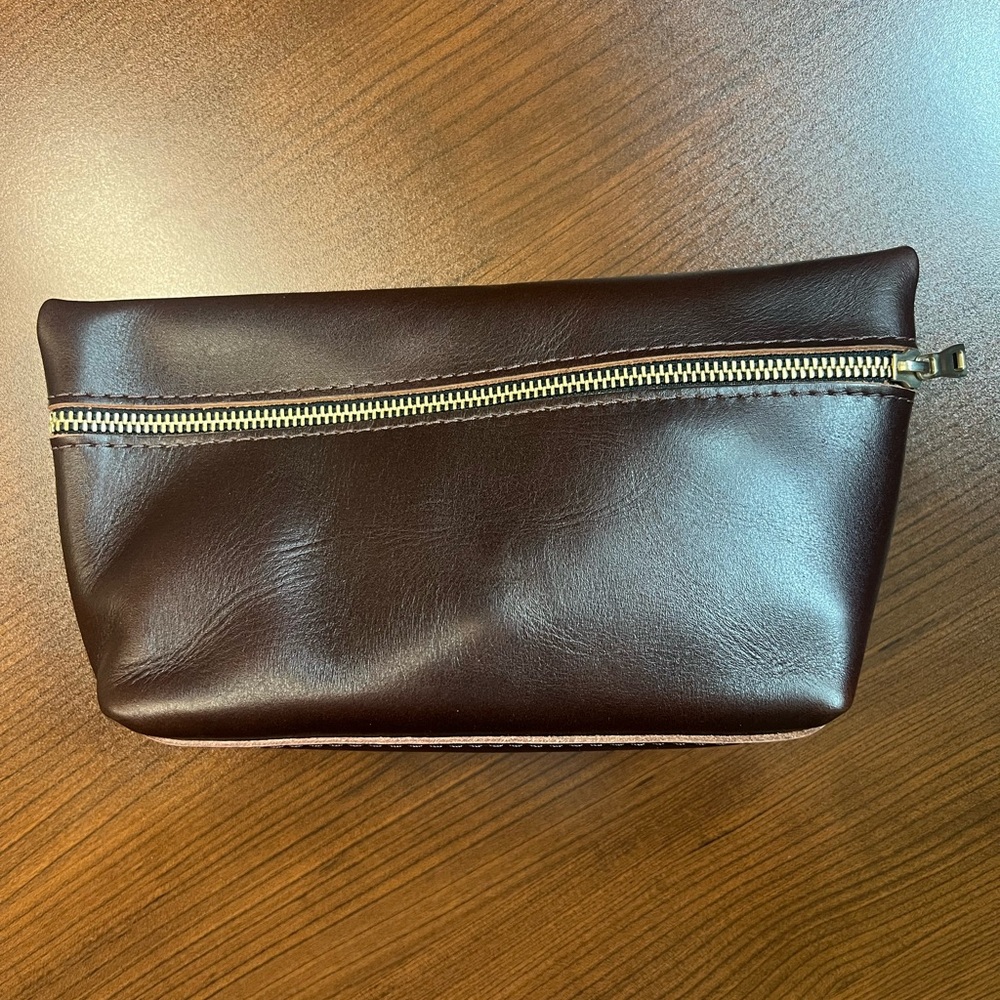Portland Leather Classic Makeup Bag